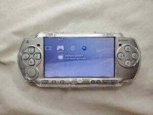 PSP 2000 (Slim and Lite) 16gb Ice Silver